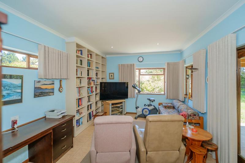 4 Bedroom Property for Sale in Meadowridge Western Cape